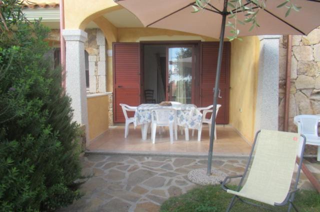 Casa Alice Apartment Budoni Bagian luar foto