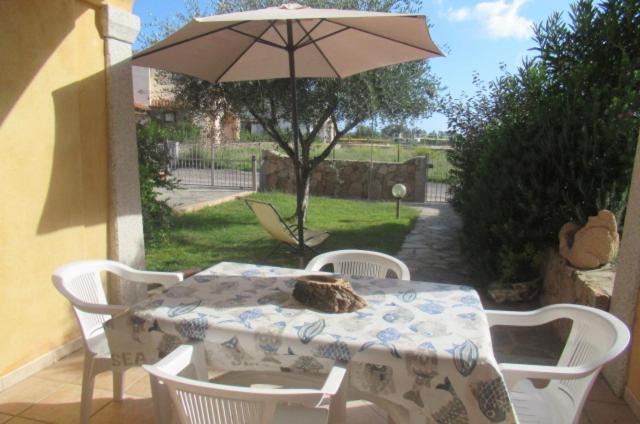 Casa Alice Apartment Budoni Bagian luar foto