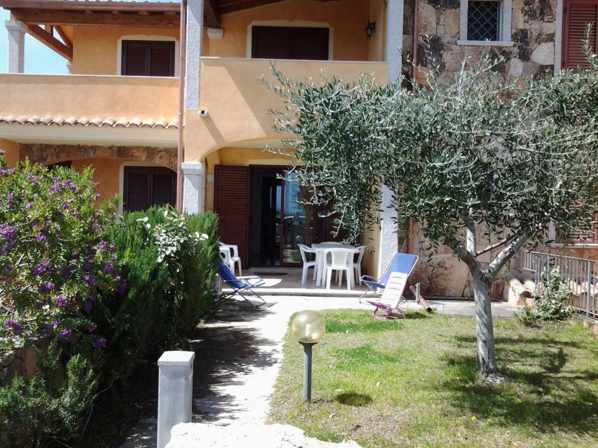 Casa Alice Apartment Budoni Bagian luar foto