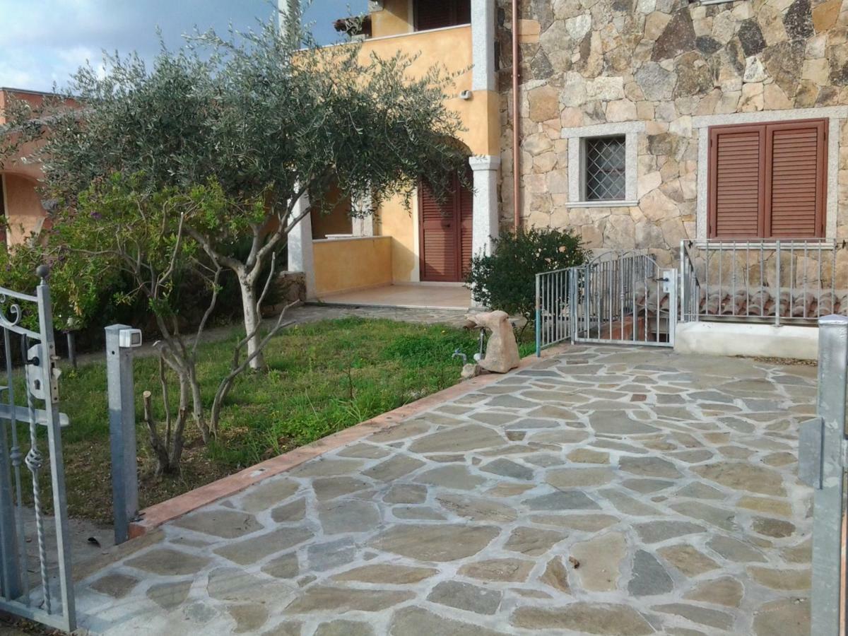 Casa Alice Apartment Budoni Bagian luar foto